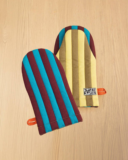 Dragonfly Stripe Oven Mitt