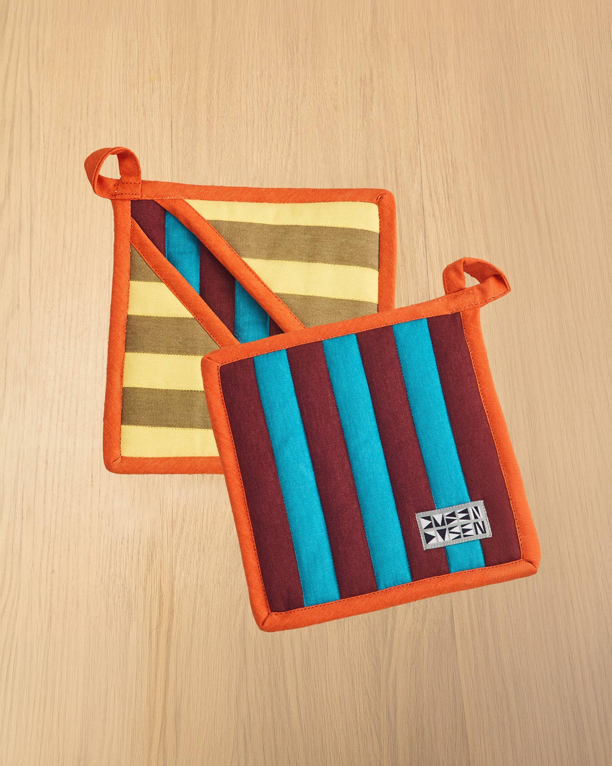 Dragonfly Stripe Pot Holder