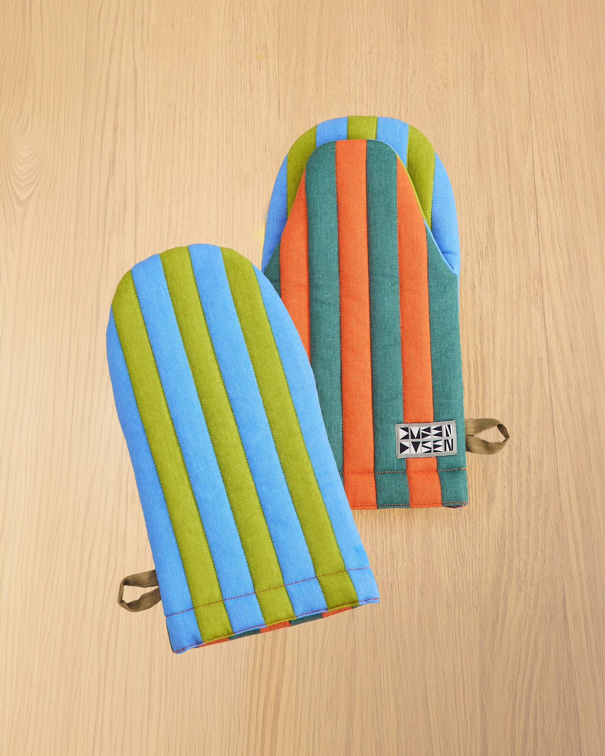 Grasshopper Stripe Oven Mitt